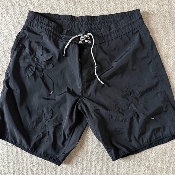 METSA Men's Black Floral Embroidered Swim Trunks
